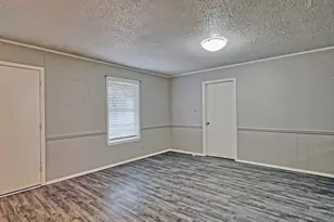 806 Humphrey St, Athens, TX 75751 - Photo 6