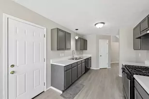 12627 Ridgeside Dr, Balch Springs, TX 75180 - Photo 10