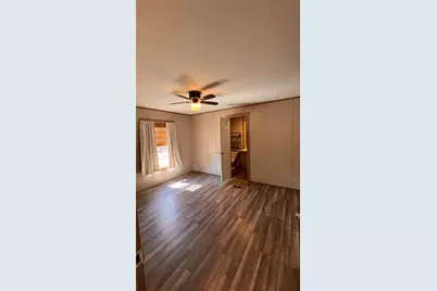 2804 Cedarhill Street, Granbury, TX 76048 - Photo 10