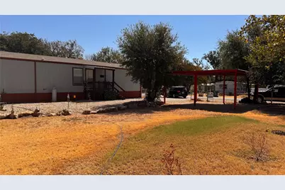 2804 Cedarhill Street, Granbury, TX 76048 - Photo 4