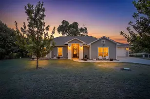 161 Laurie Ln, Waxahachie, TX 75165 - Photo 1