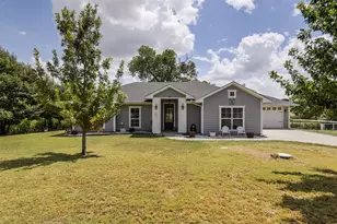 161 Laurie Ln, Waxahachie, TX 75165 - Photo 2