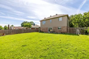 344 Parkview Dr, Hurst, TX 76053 - Photo 30