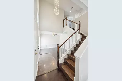 344 Parkview Drive, Hurst, TX 76053 - Photo 8