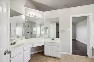 344 Parkview Dr, Hurst, TX 76053 - Photo 24