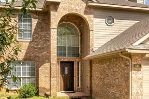 344 Parkview Dr, Hurst, TX 76053 - Photo 2