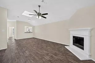 1137 Darren Dr, Burleson, TX 76028 - Photo 4