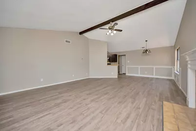 4210 Meadow Park Drive, Arlington, TX 76017 - Photo 6