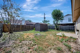 4210 Meadow Park Dr, Arlington, TX 76017 - Photo 36