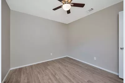4210 Meadow Park Drive, Arlington, TX 76017 - Photo 28