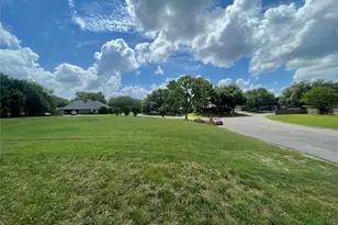 2309 Meadows Ln, Sherman, TX 75092 - Photo 1