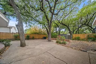 1809 Glenbrook Dr, Irving, TX 75061 - Photo 2