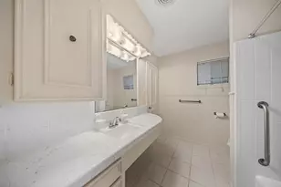 1809 Glenbrook Dr, Irving, TX 75061 - Photo 26