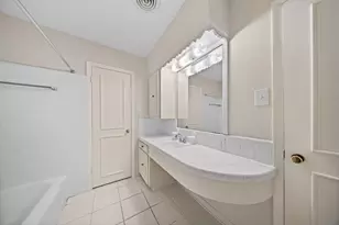 1809 Glenbrook Dr, Irving, TX 75061 - Photo 28