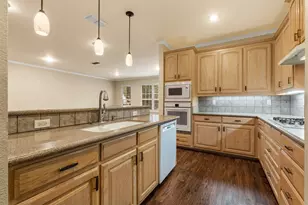 5875 Pecan Chase, Benbrook, TX 76132 - Photo 6