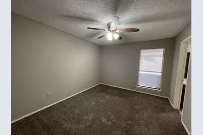 5601 Hearthwood Court, Arlington, TX 76016 - Photo 6