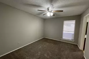 5601 Hearthwood Ct, Arlington, TX 76016 - Photo 6