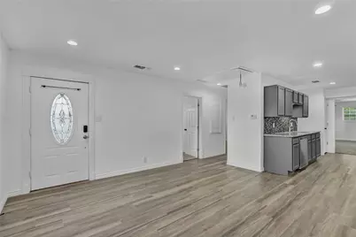 5504 James Avenue, Fort Worth, TX 76115 - Photo 4