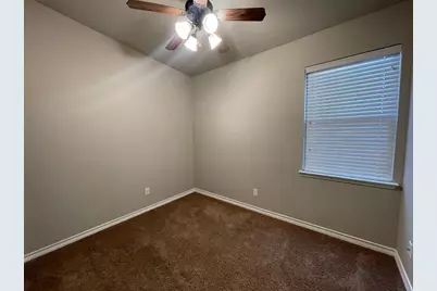 910 Glenn Crossett Street, Arlington, TX 76010 - Photo 8