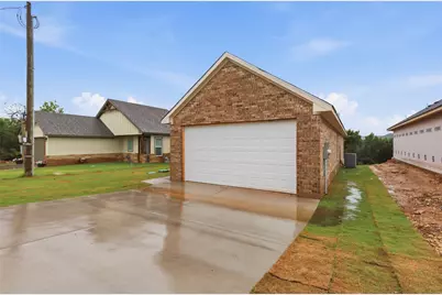 1413 Ridgeview Circle, Granbury, TX 76048 - Photo 2