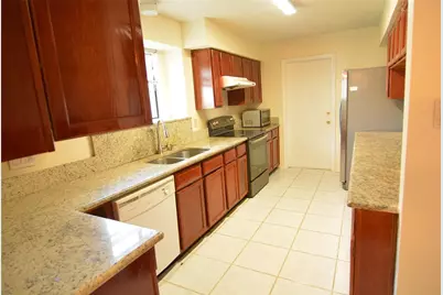 210 W Apollo Road, Garland, TX 75040 - Photo 2