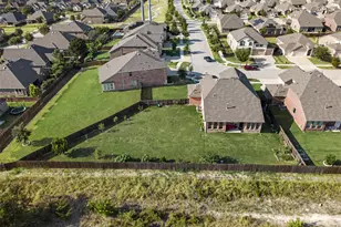 10011 Sovereign Dr, Frisco, TX 75035 - Photo 6