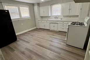 303 N 4th St, Midlothian, TX 76065 - Photo 4