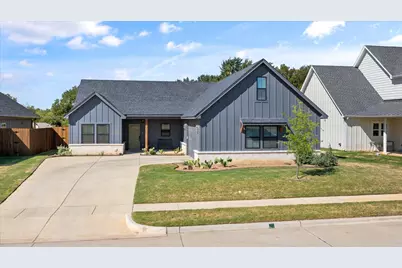 2040 Salina Circle, Granbury, TX 76048 - Photo 1