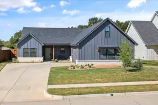2040 Salina Cir, Granbury, TX 76048 - Photo 1