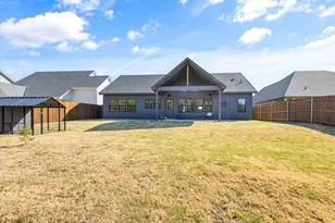 2040 Salina Cir, Granbury, TX 76048 - Photo 30