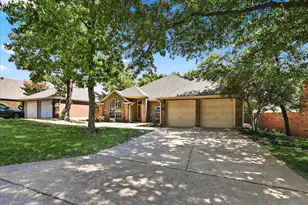 2631 Creekside Way, Highland Village, TX 75077 - Photo 2