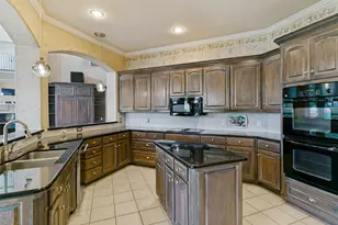 865 Thomas Crossing Dr, Fort Worth, TX 76028 - Photo 14