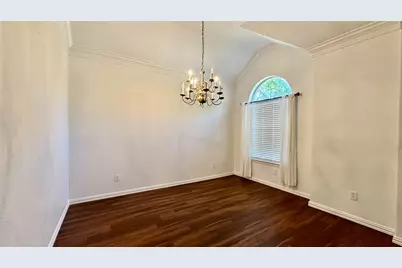 808 Pinnacle Circle, Lewisville, TX 75077 - Photo 10