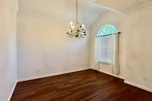 808 Pinnacle Cir, Lewisville, TX 75077 - Photo 10