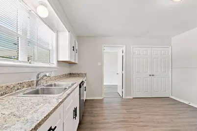 904 Bales Street, Cleburne, TX 76033 - Photo 14