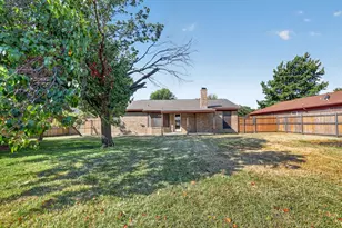 208 Asbury Dr, Saginaw, TX 76179 - Photo 36