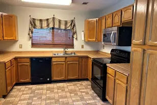 1225 Eaton Ln, Grapevine, TX 76051 - Photo 8