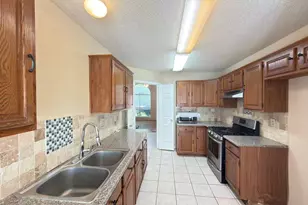 2918 Lake Valley Dr, Garland, TX 75040 - Photo 10