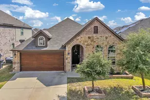 5605 Salt Springs Dr, Fort Worth, TX 76179 - Photo 4