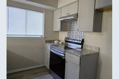 2909 Wood Thrush Street, Grand Prairie, TX 75052 - Photo 2