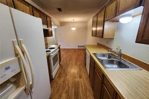 6702 S Creek Dr, Fort Worth, TX 76133 - Photo 8