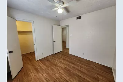 6702 S Creek Drive, Fort Worth, TX 76133 - Photo 18