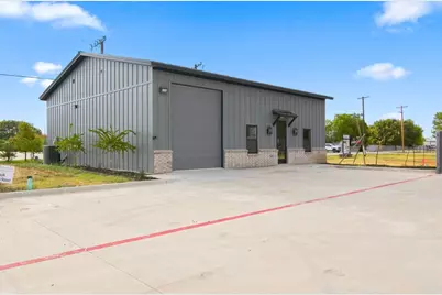 108 E 6th Street, Justin, TX 76247 - Photo 2