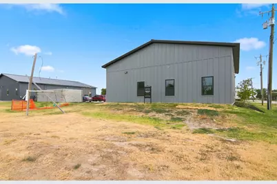 108 E 6th Street, Justin, TX 76247 - Photo 30