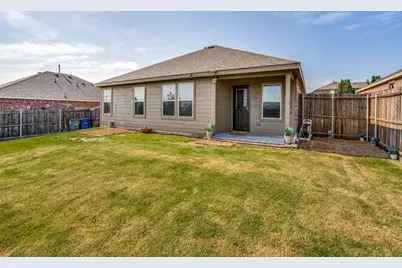 1434 Meadow Creek Drive, Princeton, TX 75407 - Photo 22