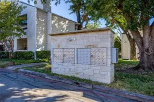 7431 Holly Hill, Dallas, TX 75231 - Photo 16