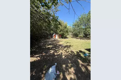 3001 Meadow Circle, Grand Prairie, TX 75052 - Photo 12