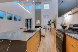 2313 S Vernon Ave, Dallas, TX 75224 - Photo 6