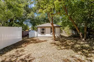 930 S Vernon Ave, Dallas, TX 75208 - Photo 24