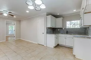 930 S Vernon Ave, Dallas, TX 75208 - Photo 14
